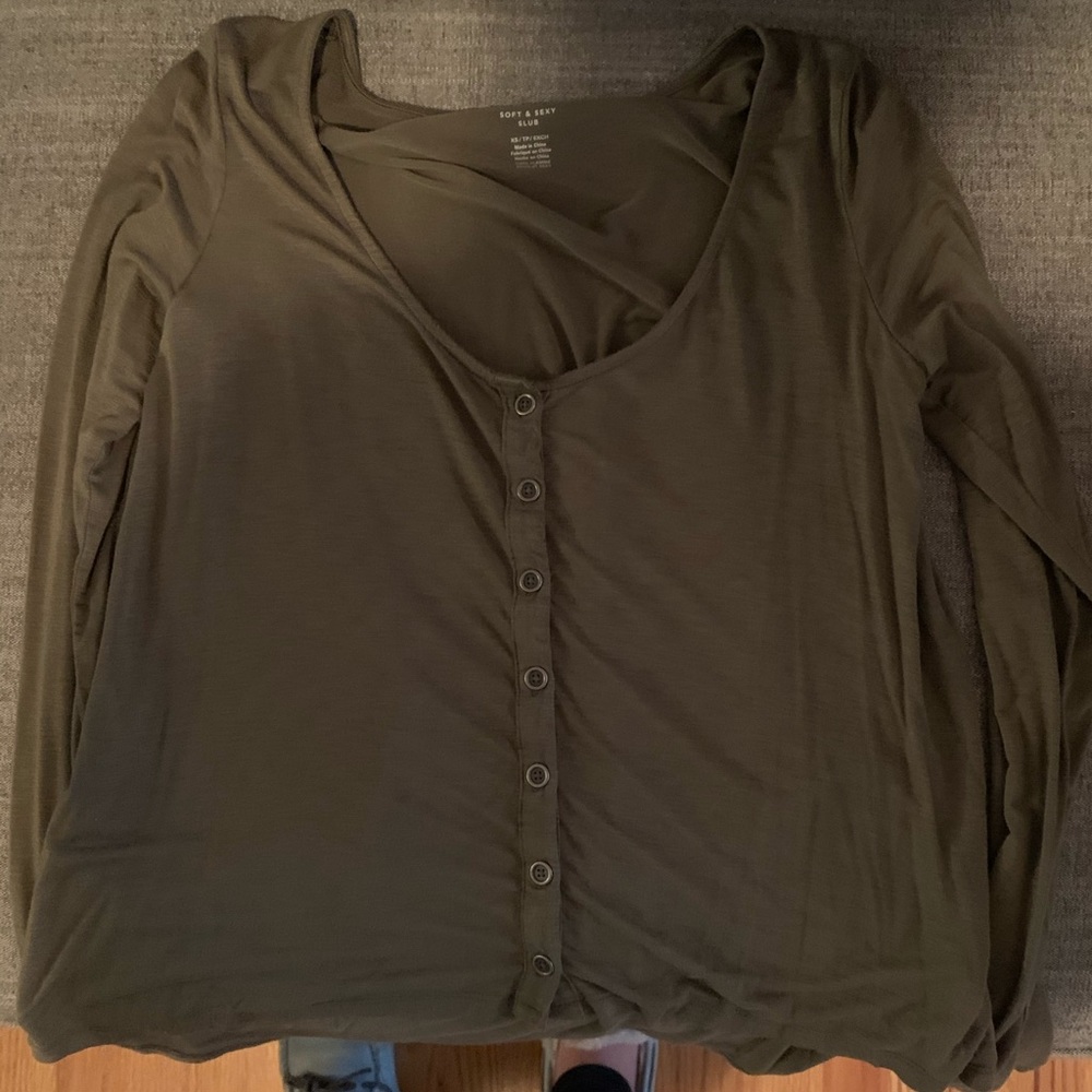 American Eagle long sleeve